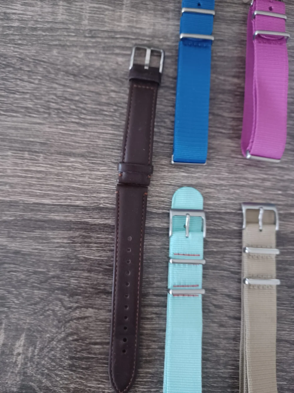 10 Smart Watch Bands (8 Fossil) - 18mm